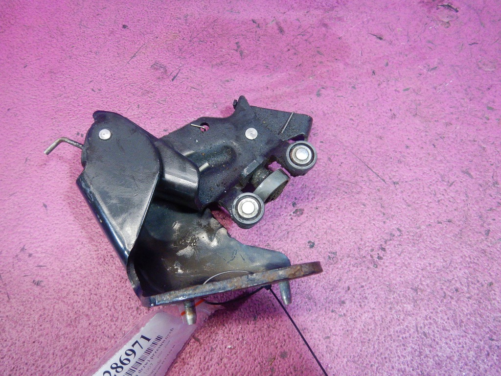 фото №1, Peugeot 1007 05- ролик дверь раздвижных правая