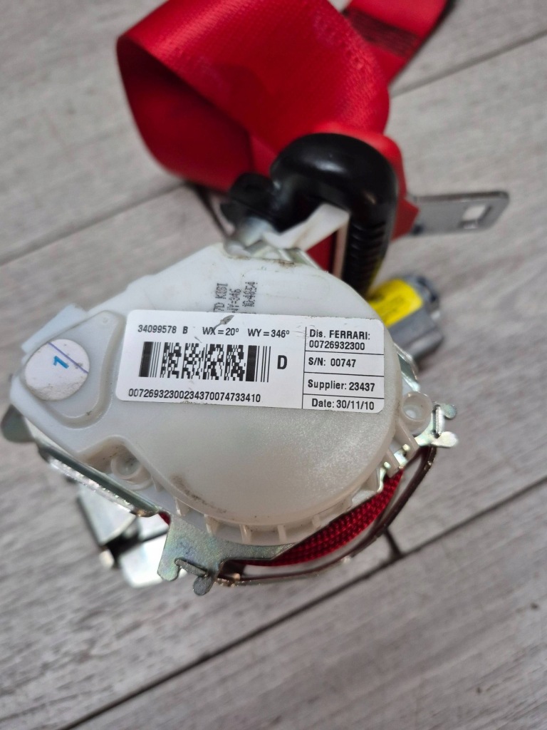 16091. ferrari 488 ремень безопасности перед 00726932300 в Украине