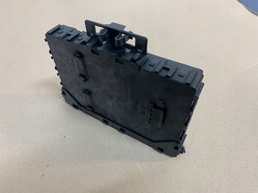 фото №9, Ford mustang mach-e 21r 75.7 kwh коробка предохранителей bcm оригинал