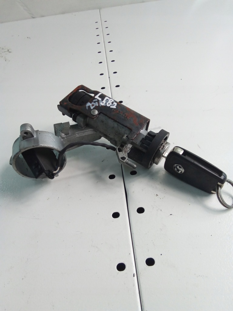 фото №1, L582 замок запалювання opel astra j 13383062