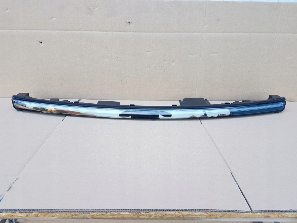 фото №1, Лампа перед накладка mercedes eqa led