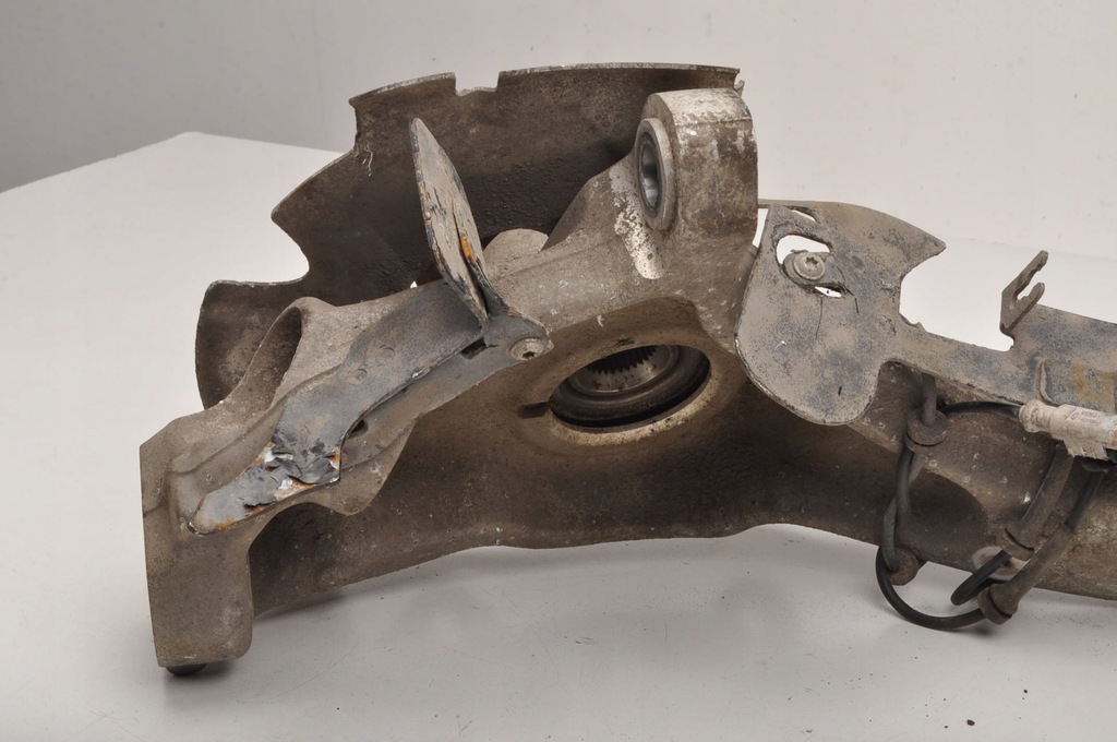 фото №7, Land rover discovery l462 поворотний кулак права передня