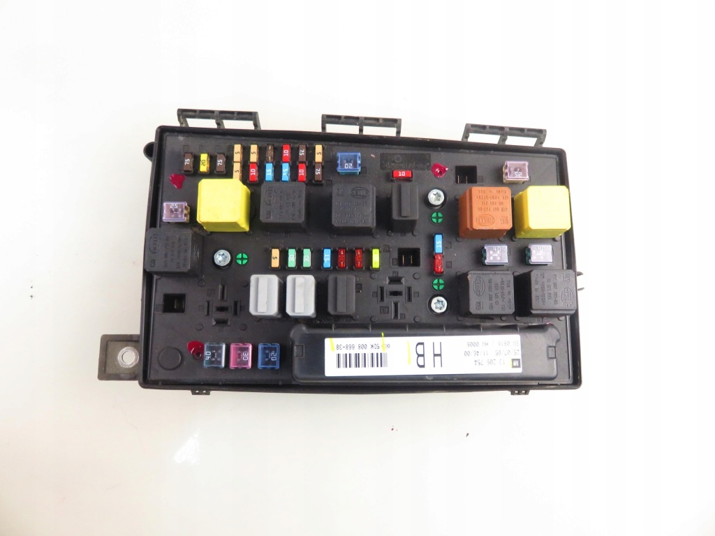 Купить Коробка предохранителей opel zafira b a05 13206754hb 5dk00866838