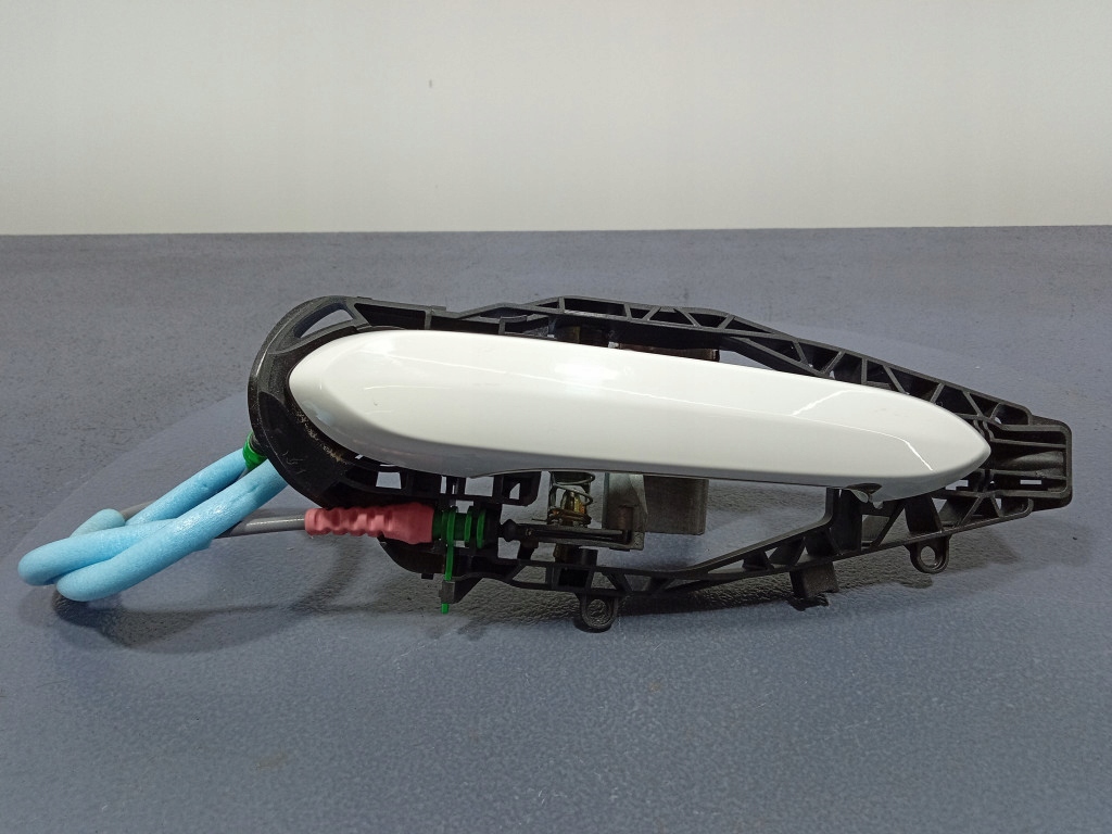 фото №1, Bmw 1 f40 ручка наружная дверь задняя правая задняя 9881778