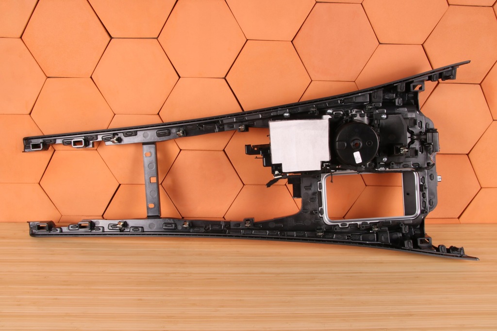 фото №7, Bmw 7 i7 g70 молдинг декоративная dekor туннель среднего jesion szary