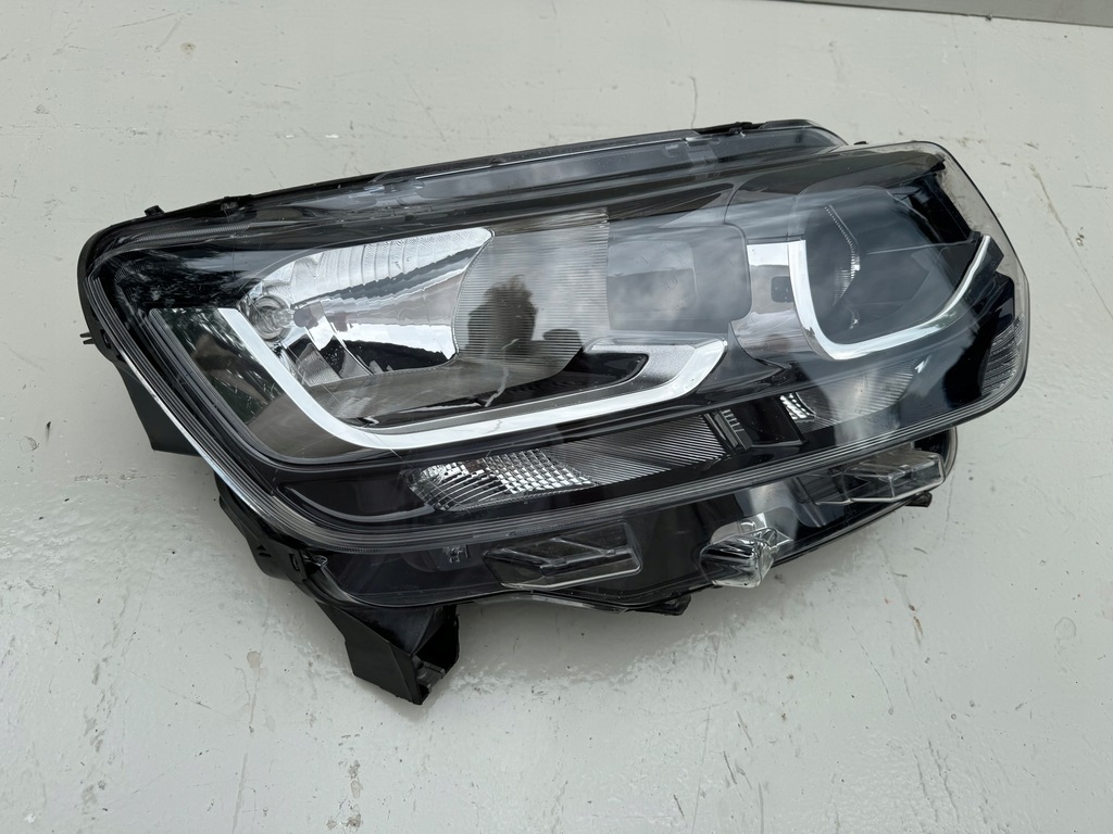 фото №10, Toyota proace city 18r- лампа правая передняя правый перед 9835780580