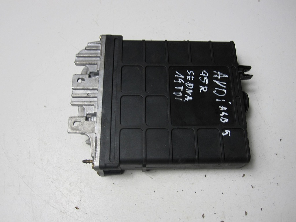 фото №8, Бортовий комп'ютер блок керування bosch 028906021f