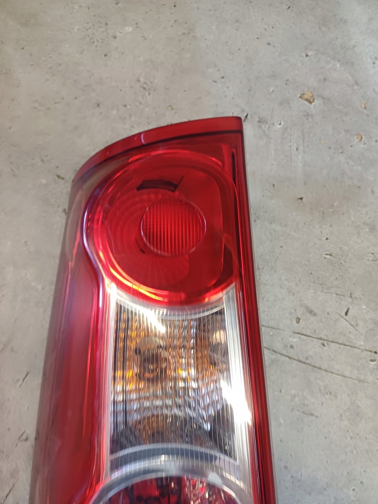 фото №5, Лампа ліва задня kombi dacia logan mcv nr. 8200413996