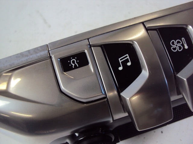 фото №4, Панель радіо кондиціонера peugeot 3008 ii 2016-