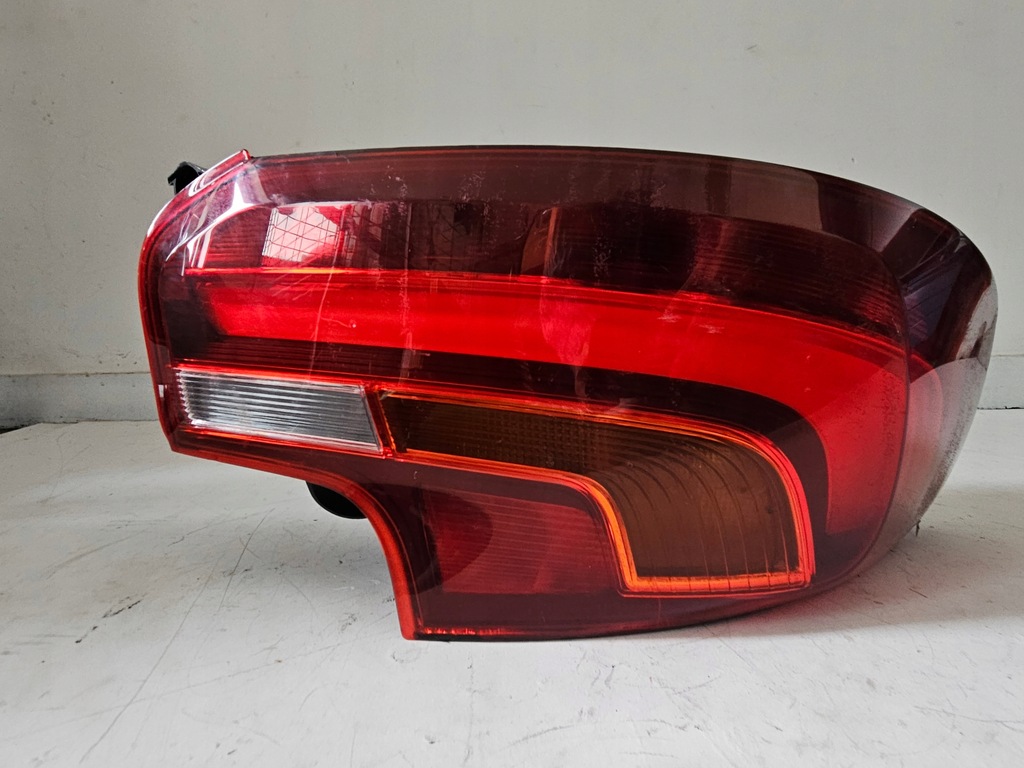 фото №1, Bmw 2 f22 f23 лампа задняя левая задняя 20970101