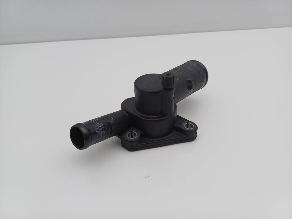 фото №1, Корпус термостата renault clio ii 1.2 бензин 4006028 nr18