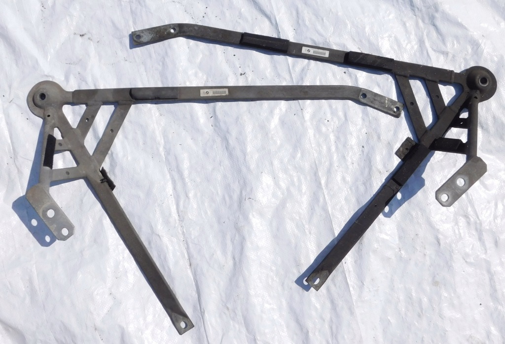 Купити F82 m4 f83 f80 кронштейн кронштейн розпірка підвіска 6622846 ліва 6722846 права