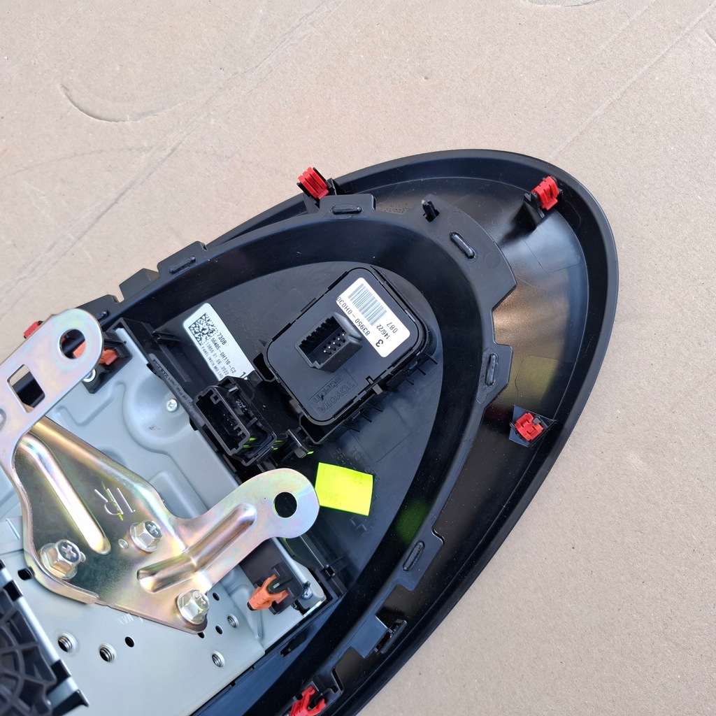 фото №11, Радіо навігація дисплей рамка панель toyota aygo x ii cross 86140-0h100