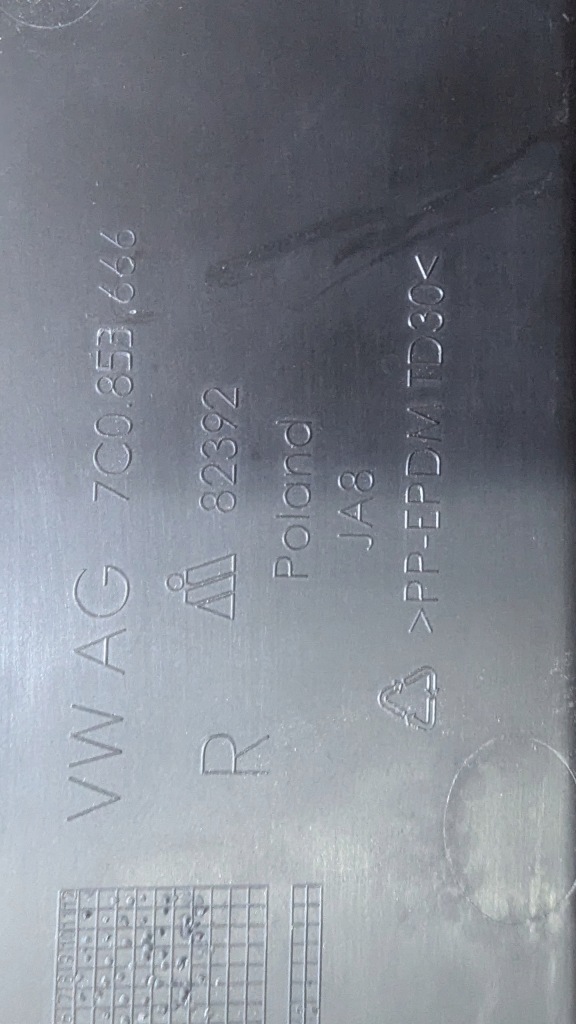 Vw crafter man заглушка бампера ліва передні  7c0853665 7c0853666 568 Недорого