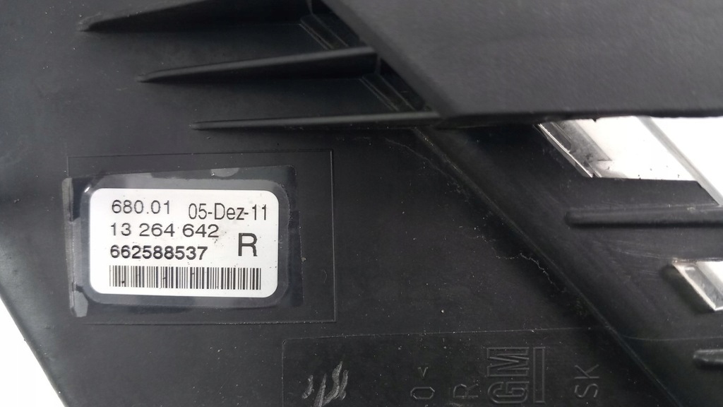 фото №7, Opel astra j противотуманная фара правый бампер перед