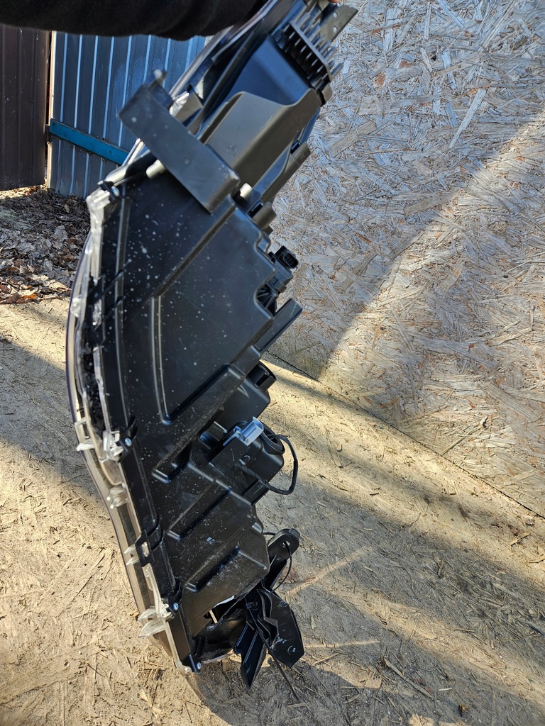 фото №11, Toyota corolla cross full led лампа левая перед 19