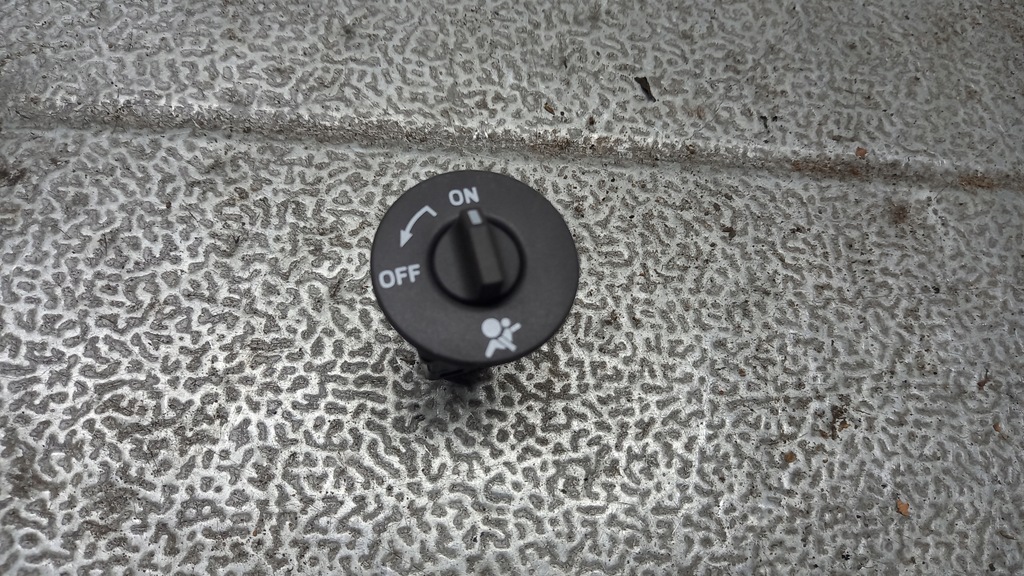 фото №1, Переключатель подушка безопасности renault clio iii 1.2b 06r