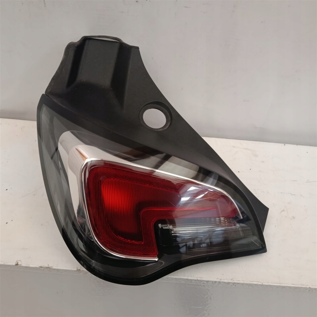 фото №1, Лампа левая задняя opel adam 13354582