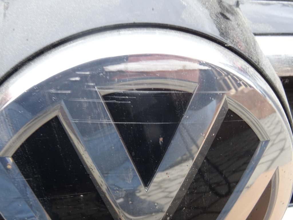 фото №5, Vw touran 5ta решётка радиатора pod радар logo оригинал