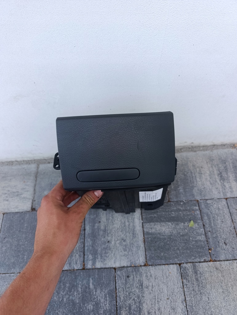 фото №7, Vw t5 multivan двойной кронштейн na kubki/napoje пепельница 7e5858601a