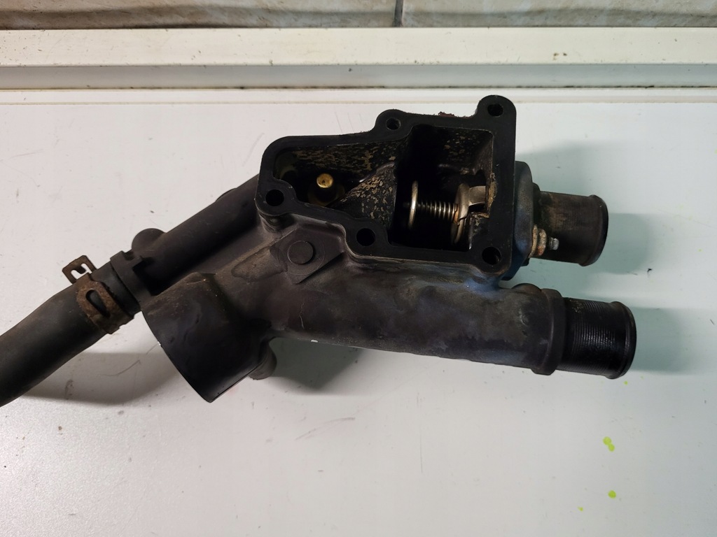 фото №5, Корпус термостата peugeot 407 2.2 16v 3fz 158km