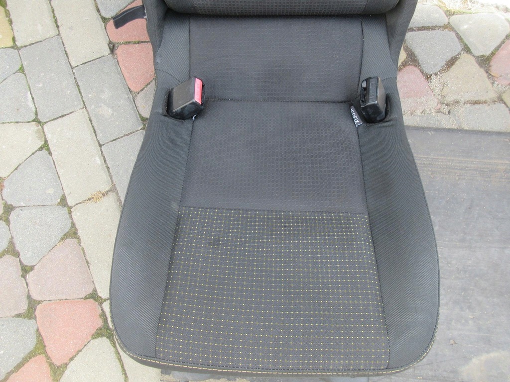 фото №11, Renault grand scenic iii 1.9 dci 130 km f9q870 сиденье сиденья заднее сиденье задняя