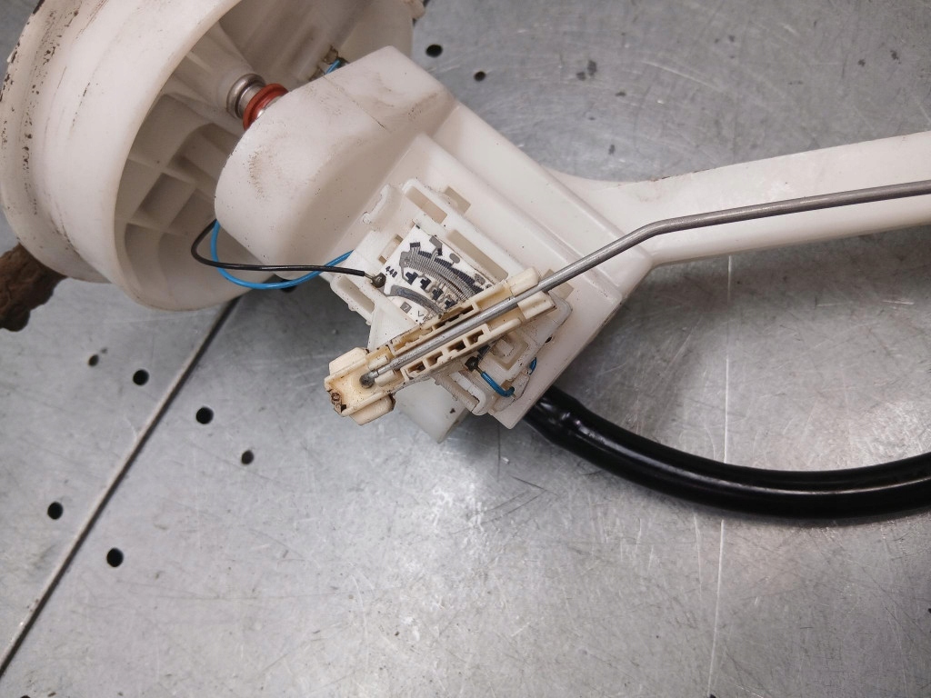 фото №5, Поплавок топлива audi a6 c5 1.9tdi 98r sedan 4b0919673j