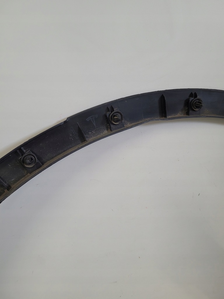 фото №9, Tesla y молдинг крыла правый задняя правая накладка na крыло 1658698-00-a