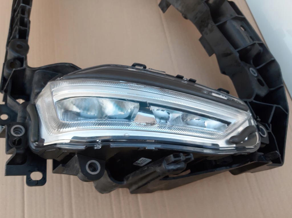 фото №9, Volvo fmx fm5 панель фари рамка протитуманна фара правий