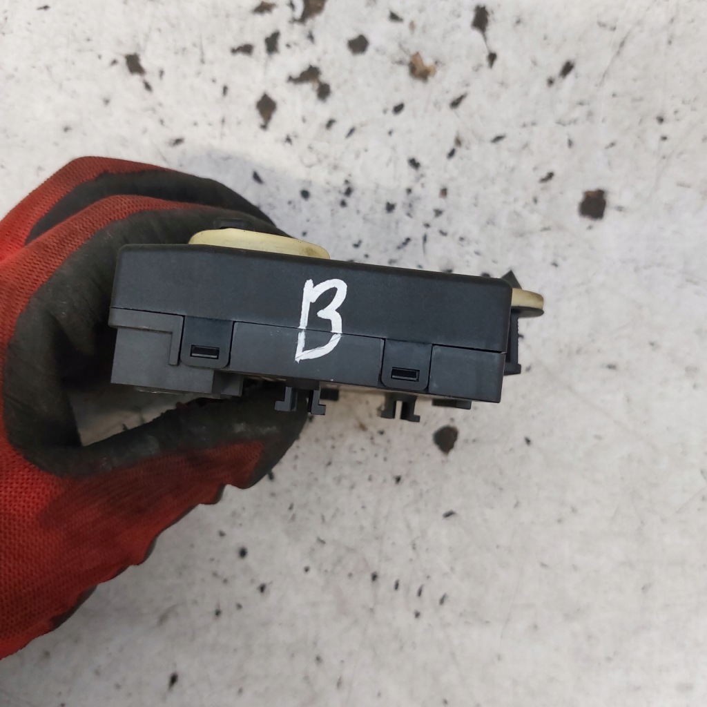 фото №6, Skoda superb ii 2 sedan модуль датчик дверь temic 7n0959792a