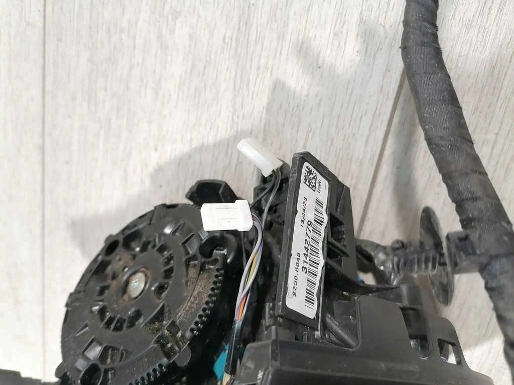 фото №7, Volvo xc40 ii зеркало левая 14pin 31442779