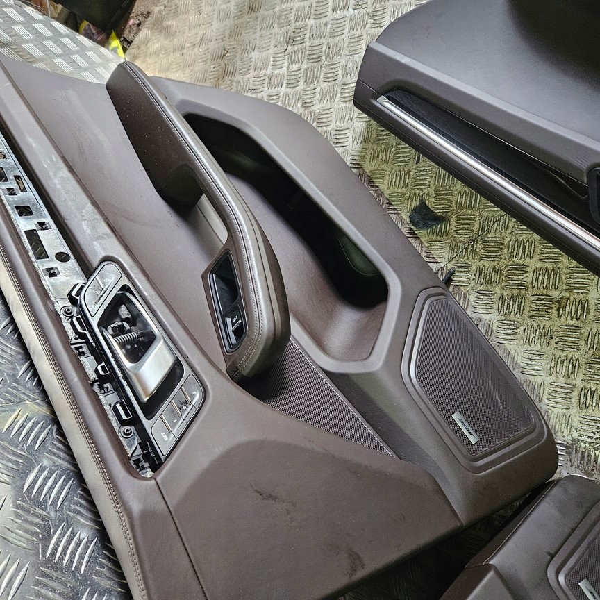 фото №11, Сиденья сиденье заднее сиденье обшивки porsche macan gts коричневый коричневые