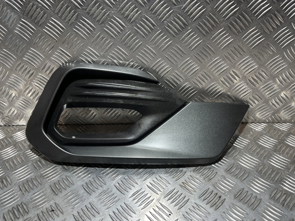 Купити Решітка рамка бампера протитуманної фари права ford fiesta mk8 17- st