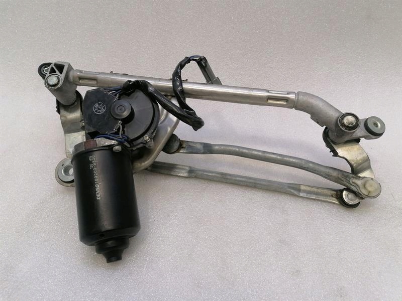 Ferrari ff f151 передня частина двірник тягa 84198200 двигун rhd правий кермо Ціна