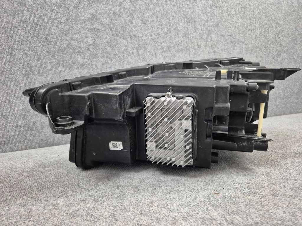 фото №7, Фара лампа передня перед права - audi q4 e-tron full led matrix 21-