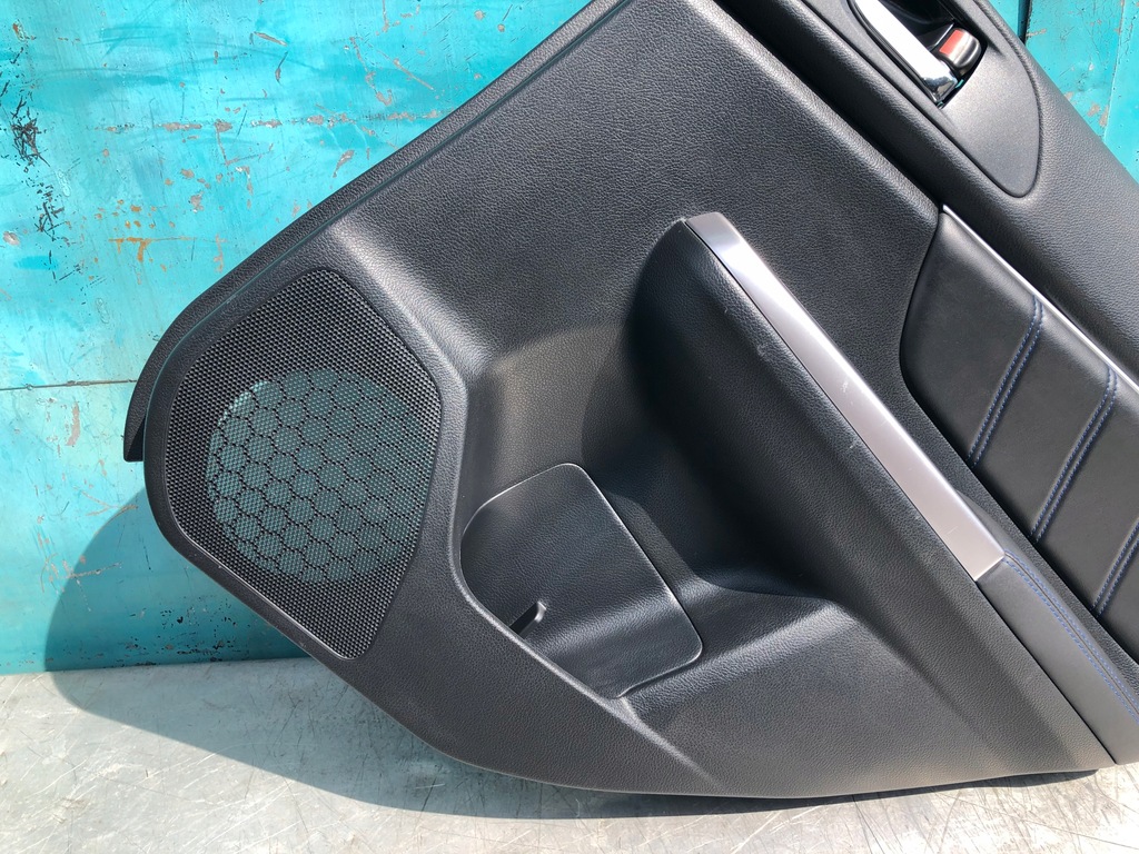 фото №6, Subaru levorg обшивка оббивка двері правий задня