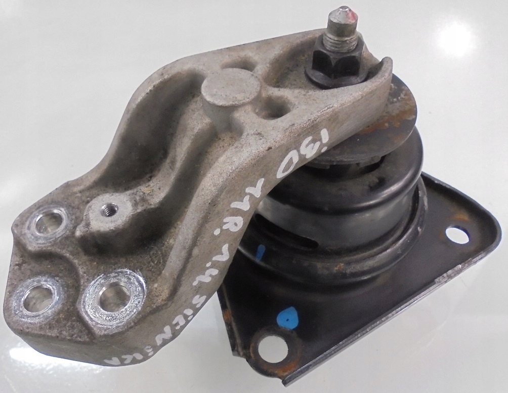 фото №1, Hyundai i30 i lift 11 r 1.4 16v кронштейн подушка двигателя