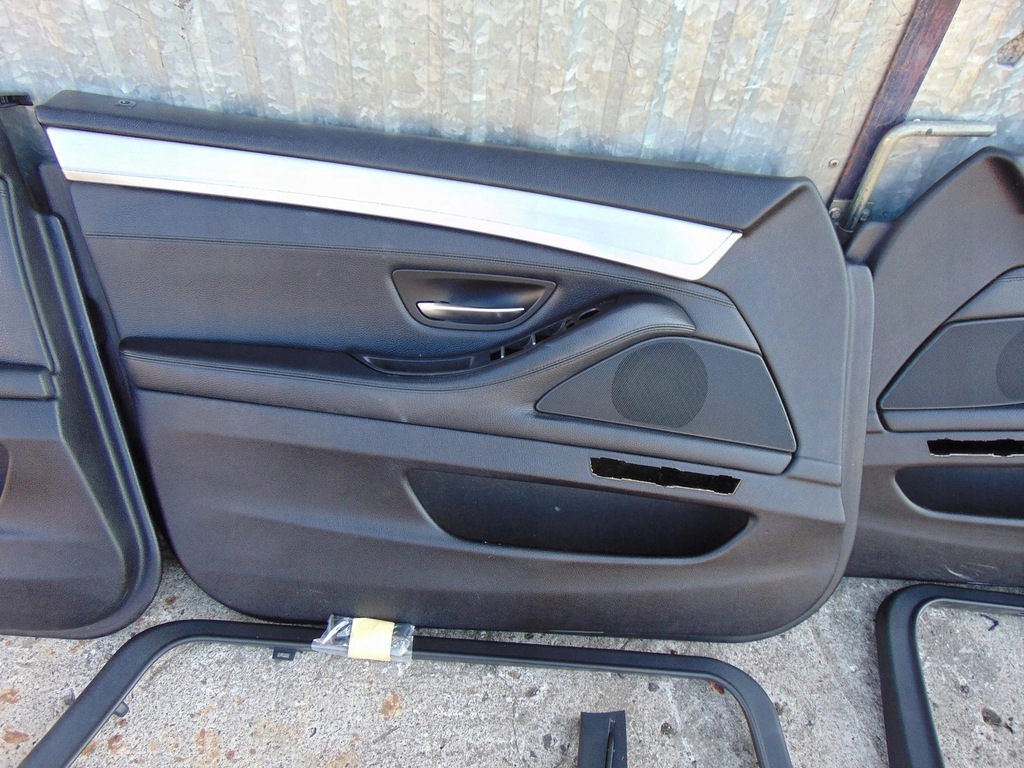 фото №8, Оббивка обшивки шторка bmw f11 kombi комплект