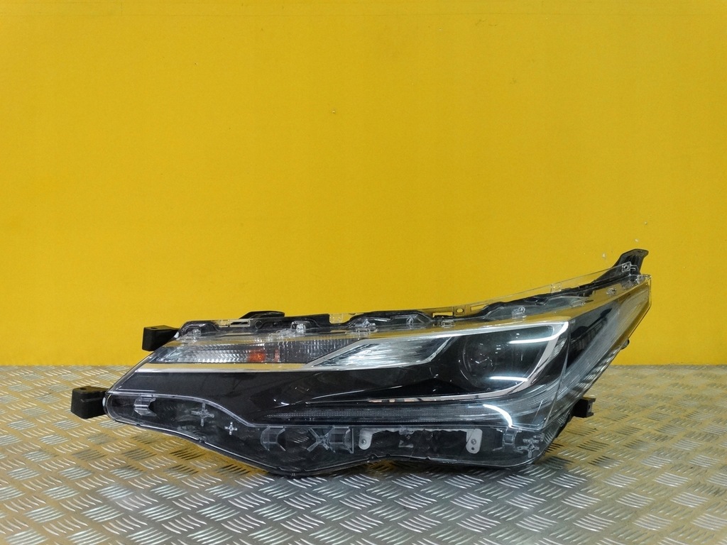 фото №1, Toyota corolla e16 e17 2015- фара лампа led l