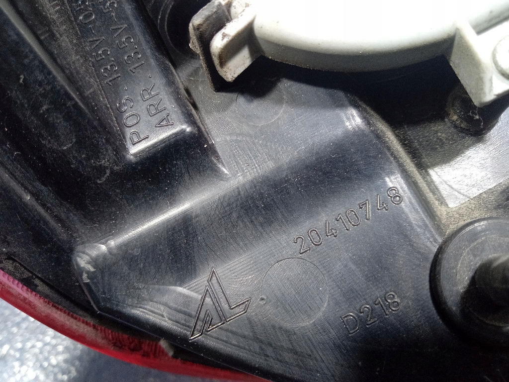 Alfa romeo giulietta лампа задний  правая наружная 0050513612 с Разборки