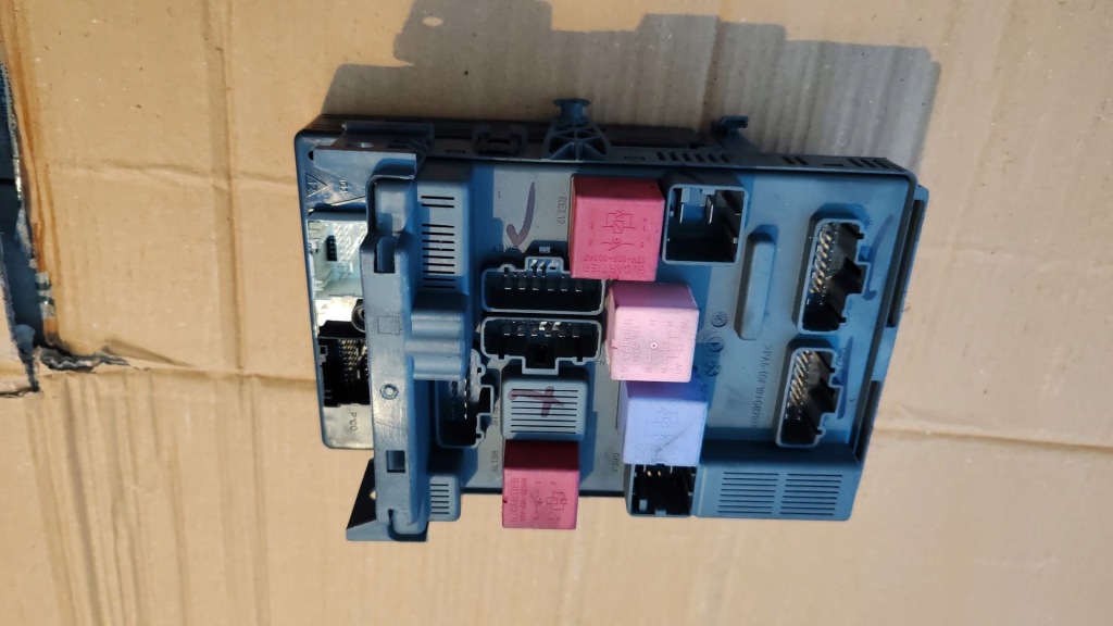 фото №3, Коробка предохранителей renault espace iv 8200517544, 8200601223