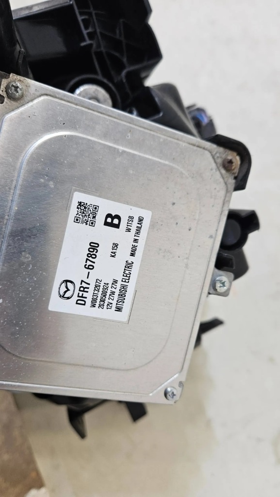 Фара перед передняя правый  mazda cx30 full led 2019+ 14pin dfr7-51030 в Украине