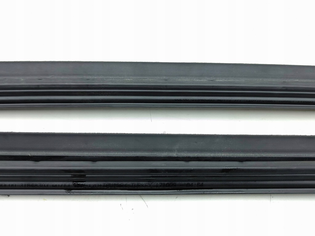 фото №13, Volvo s90, v90 2018 прокладка стекло дверь передних 31848303