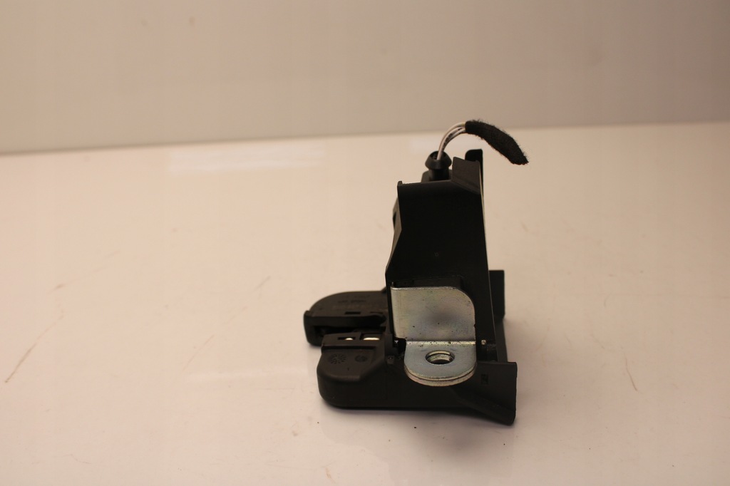 фото №5, Vw golf vi plus 09r- замок кришки багажника задня задній 5m0827505d