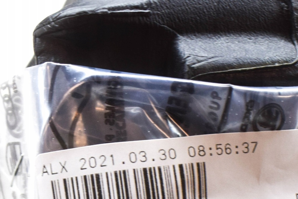 фото №7, Audi q5 8r nowa оригінальна прокладка капот права 8r0823732a 2016