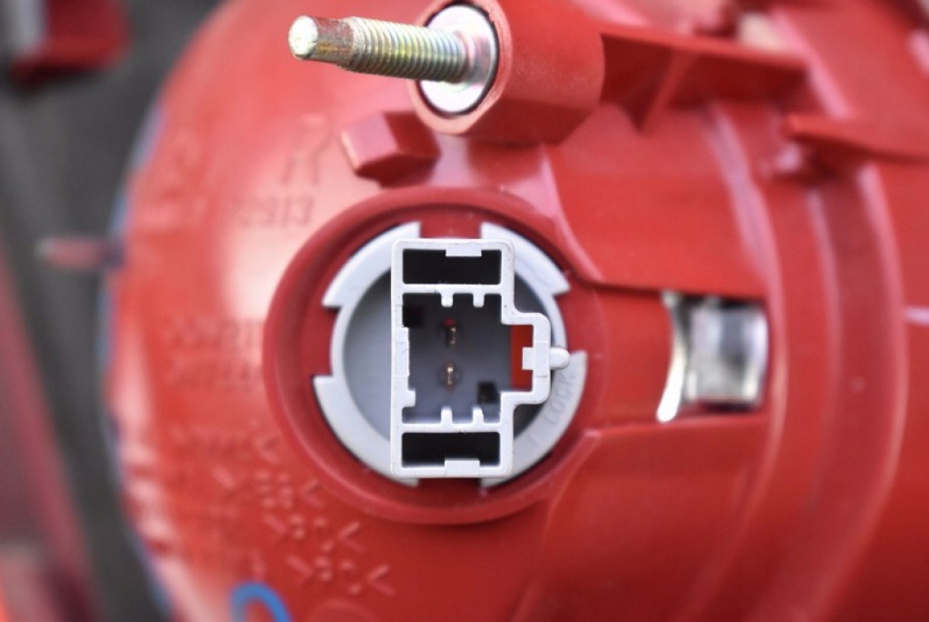 фото №6, Лампа ліва задня задня p2919r mazda 3 1 i bk 5d hb 03-06