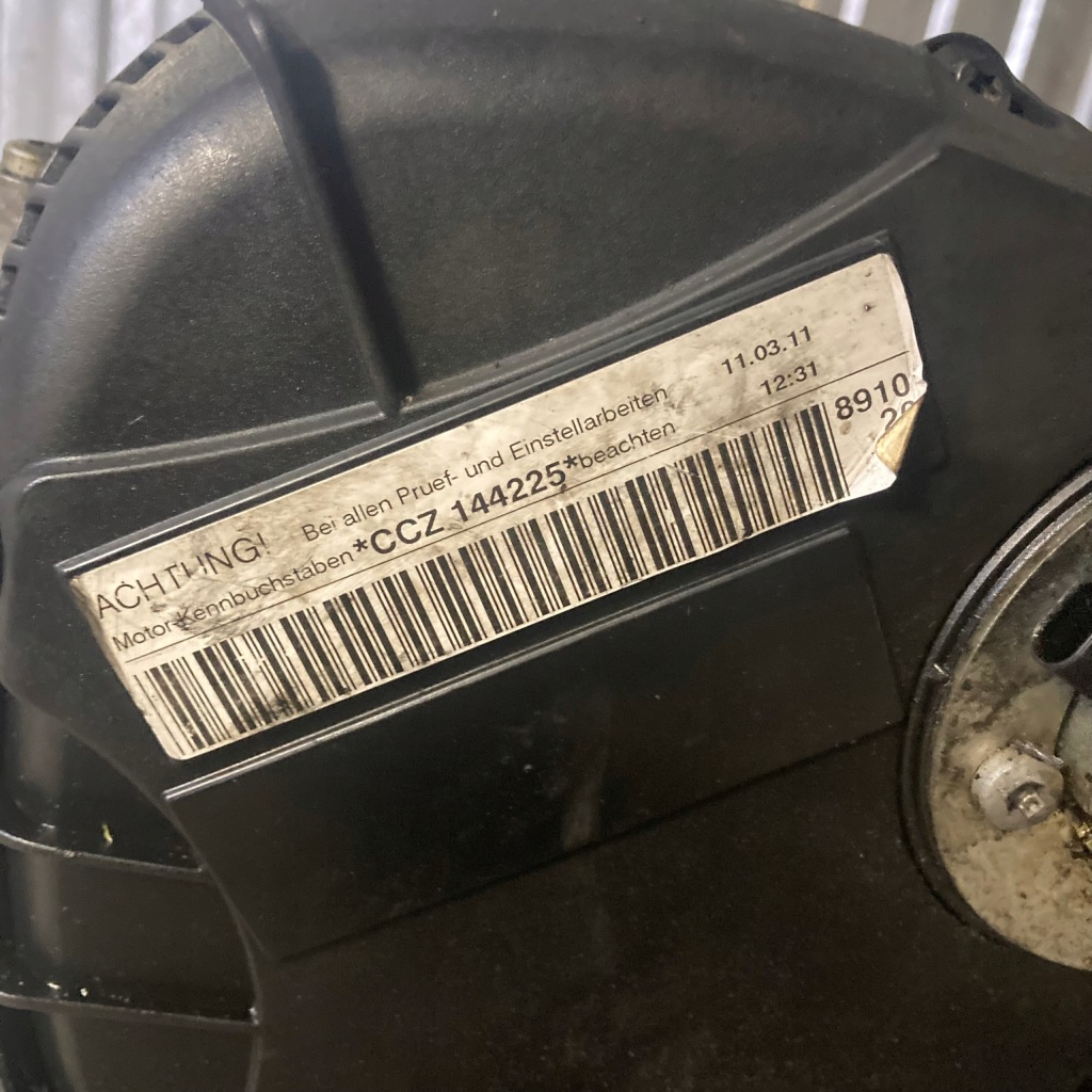 Купити Audi a3 2011 рік 2,0 tfsi ccza / ccz 200km двигун стійку