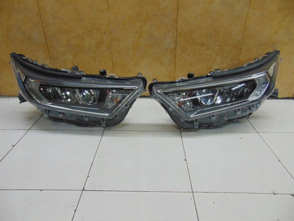 фото №1, Лампа лампи перед передні toyota rav4 v