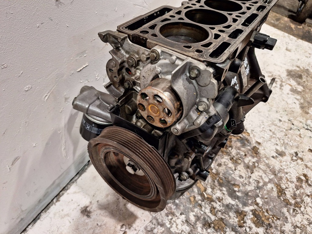 фото №5, Блок dół двигуна d4f740 renault clio iii iv dacia sandero 1.2 16v