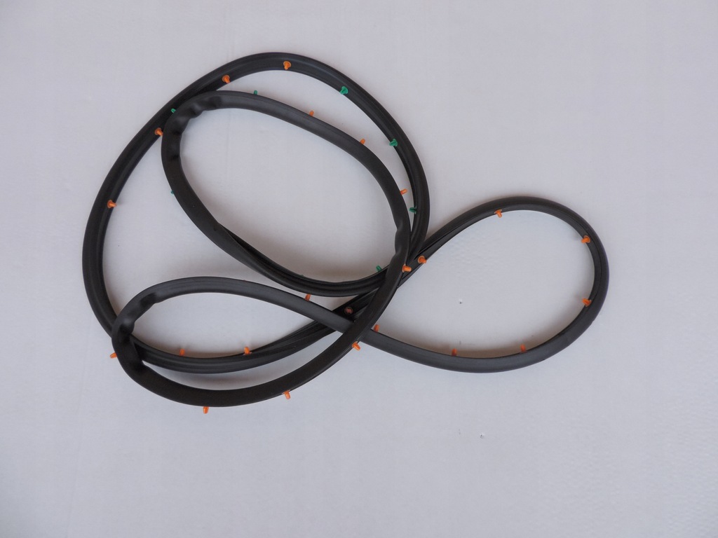 фото №1, Genesis g70 2022 2023 прокладка дверь правый задняя